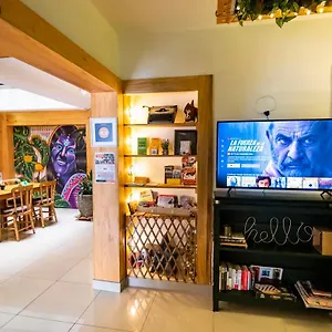  Hostal Adn Algo De Nosotros